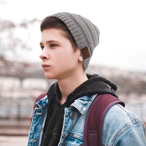 Grey Stripe Bluetooth Beanie Music Winter Hat for Outdoor - Picture 4 of 5